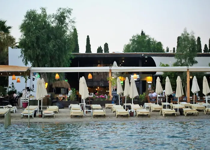 Manuela Boutique 3* Bitez