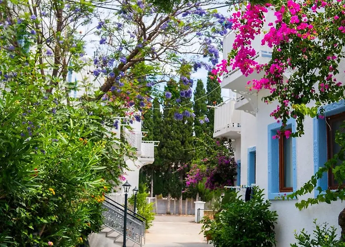 Manuela Boutique Hotel 3*