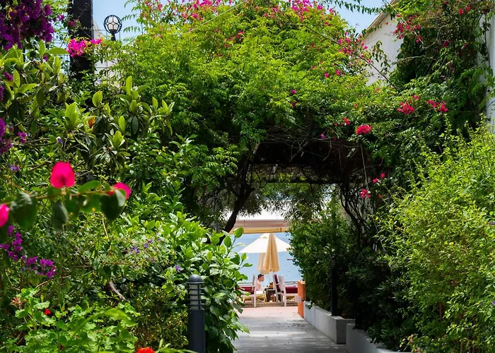 Manuela Boutique Hotel