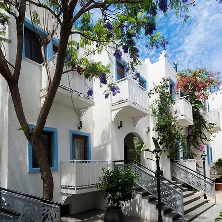 Manuela Boutique Bitez