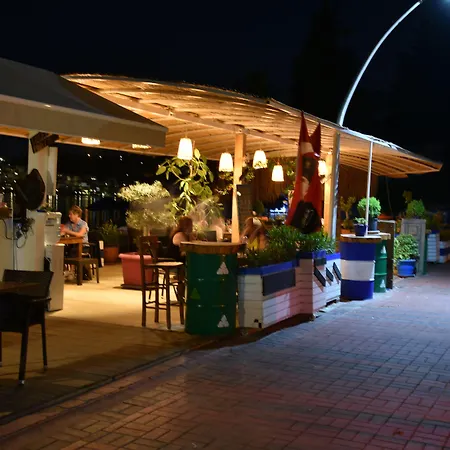 Manuela Boutique Hotell Bitez