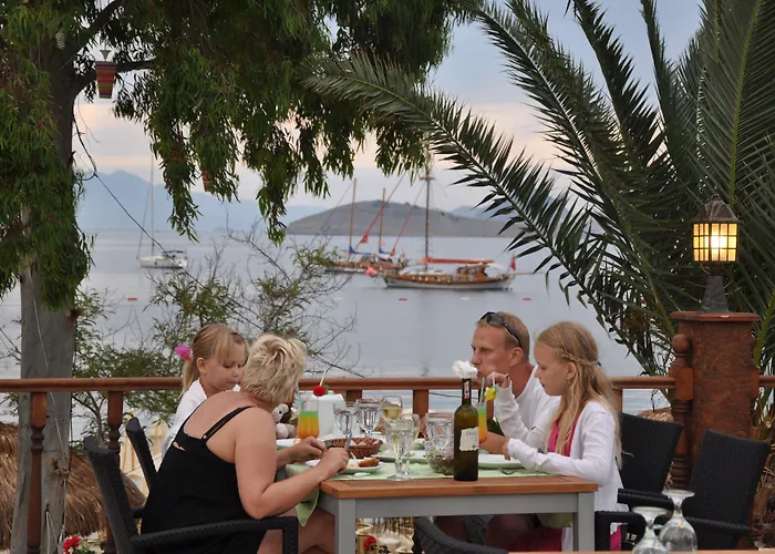 Manuela Boutique Bitez